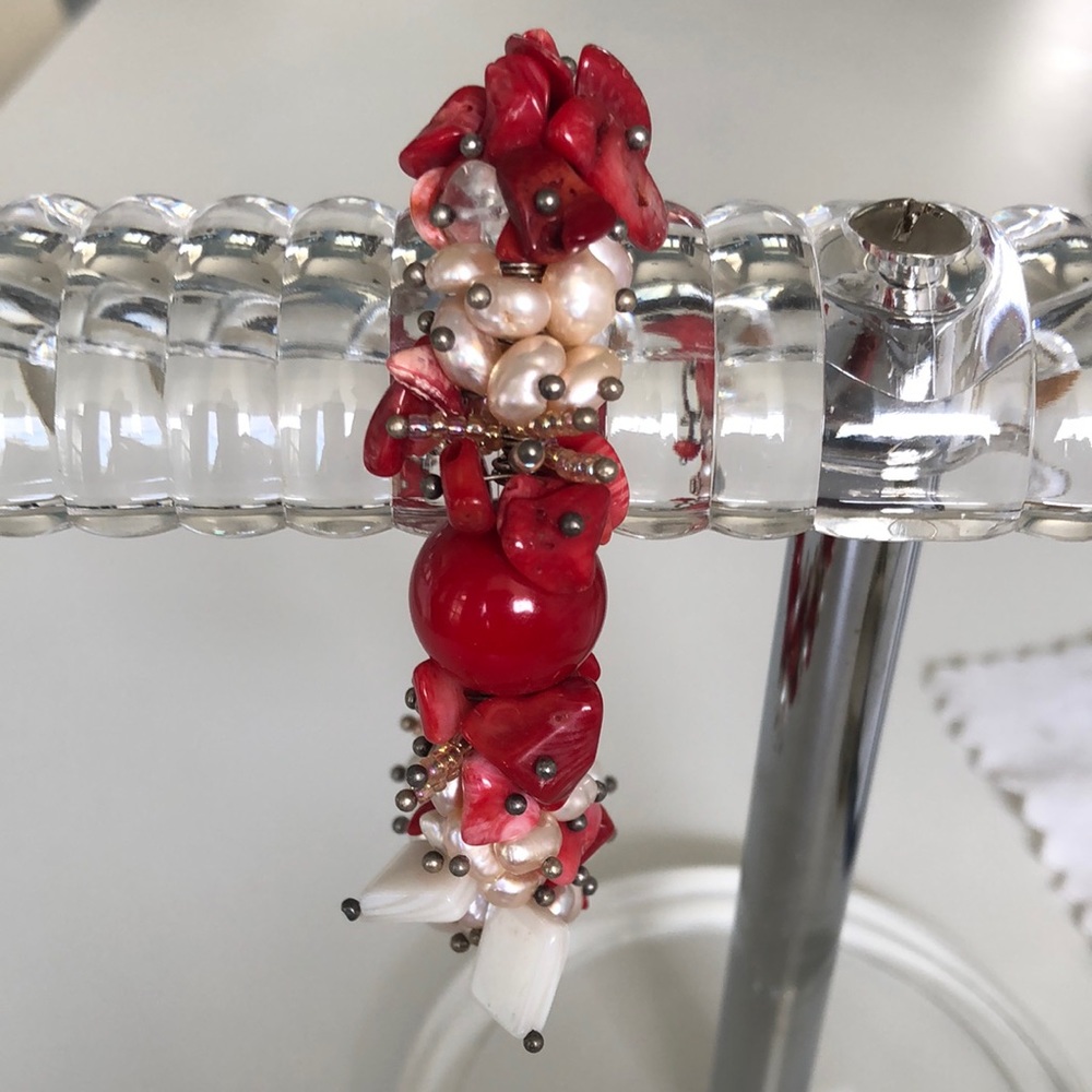 NWOT Coral & Mother of Pearl Bracelet